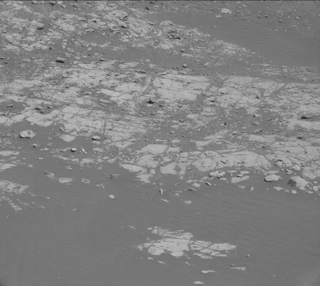 Sol 1909: Mast Camera (Mastcam)