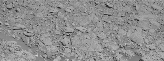 Sol 1911: Mast Camera (Mastcam)