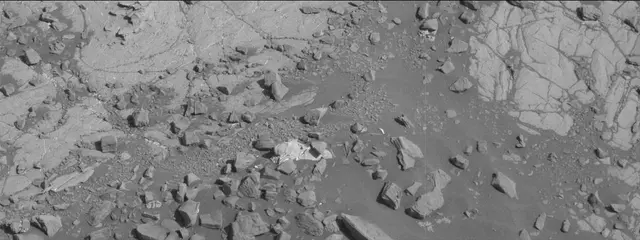 Sol 1911: Mast Camera (Mastcam)