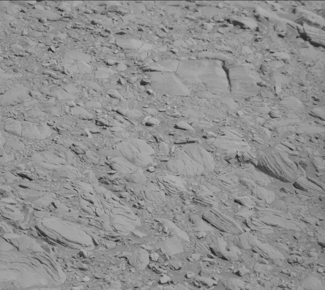 Sol 1911: Mast Camera (Mastcam)