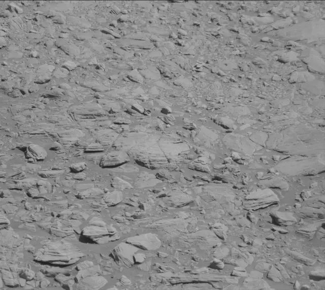 Sol 1911: Mast Camera (Mastcam)