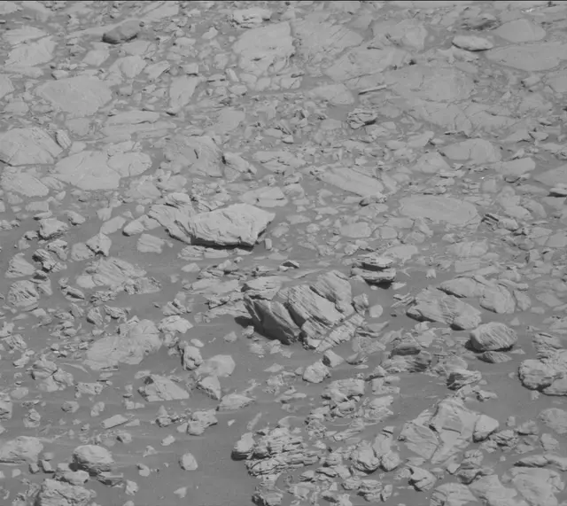Sol 1911: Mast Camera (Mastcam)