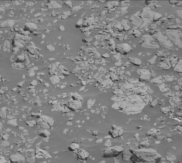 Sol 1911: Mast Camera (Mastcam)