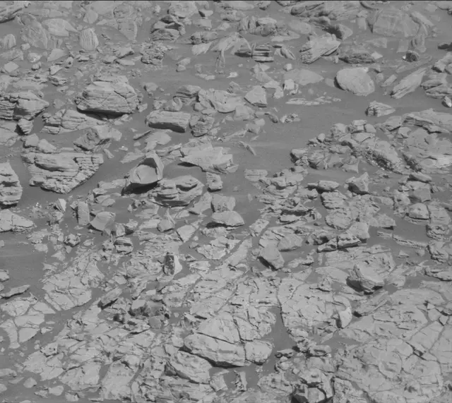 Sol 1911: Mast Camera (Mastcam)