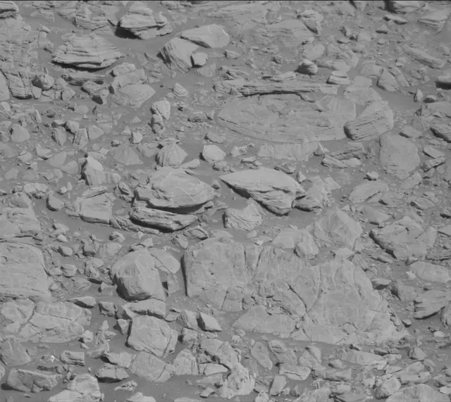 Sol 1911: Mast Camera (Mastcam)
