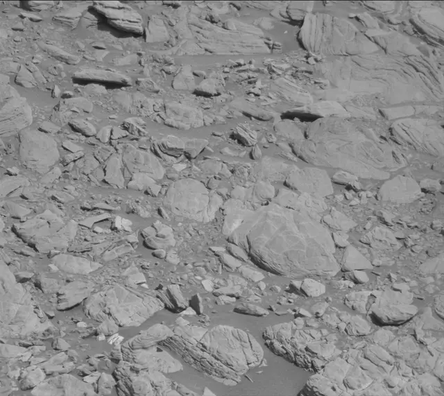 Sol 1911: Mast Camera (Mastcam)