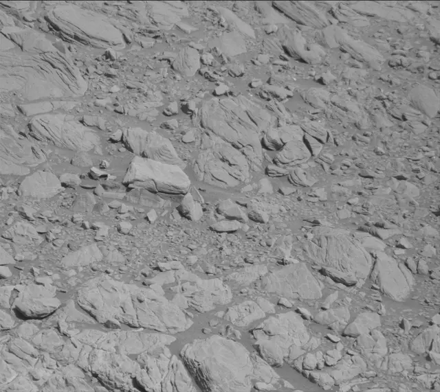 Sol 1911: Mast Camera (Mastcam)