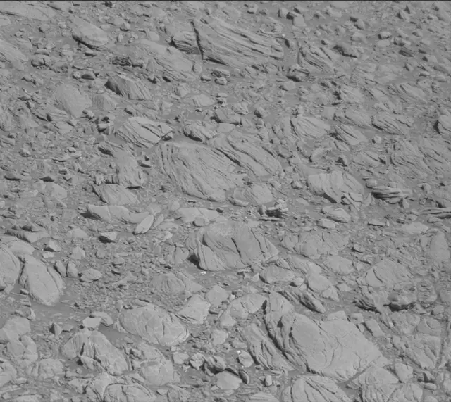 Sol 1911: Mast Camera (Mastcam)