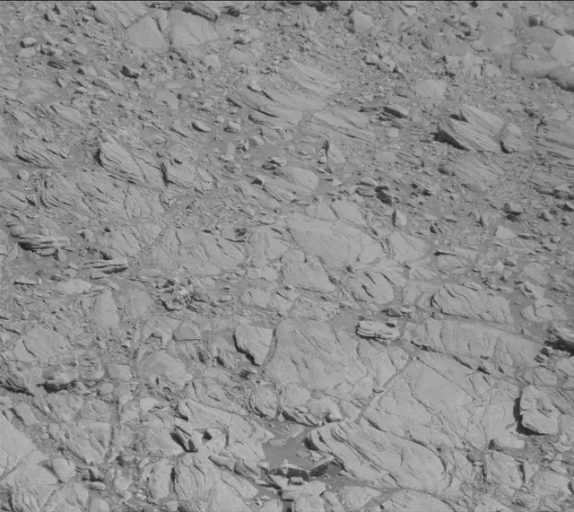 Sol 1911: Mast Camera (Mastcam)