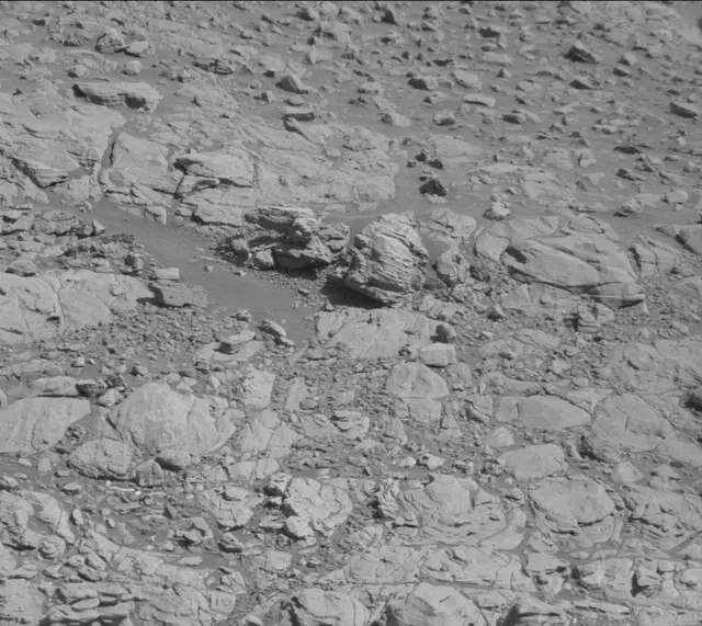 Sol 1911: Mast Camera (Mastcam)