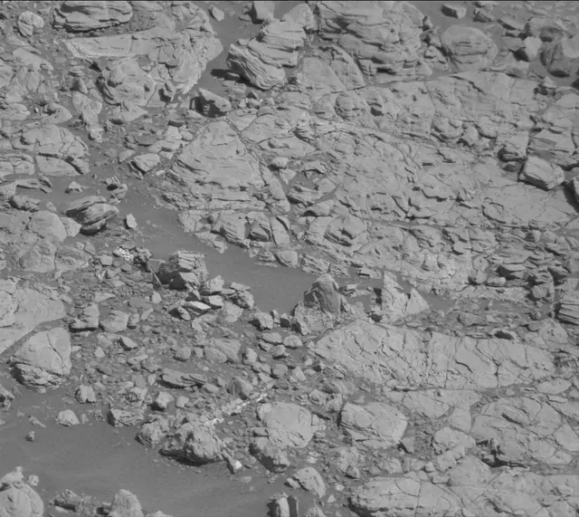 Sol 1911: Mast Camera (Mastcam)