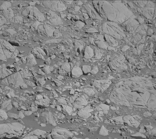 Sol 1911: Mast Camera (Mastcam)