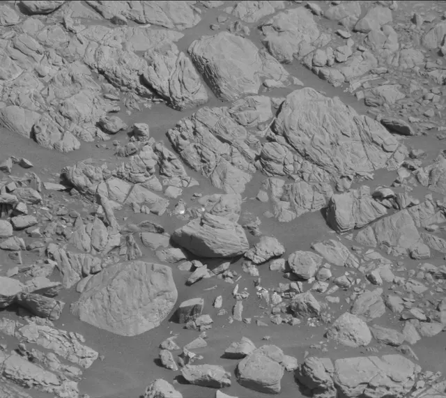 Sol 1911: Mast Camera (Mastcam)
