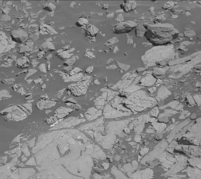 Sol 1911: Mast Camera (Mastcam)