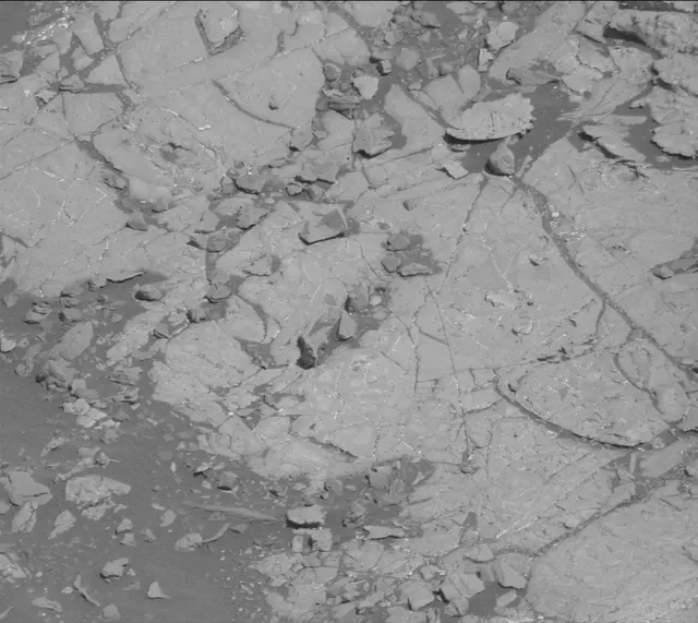 Sol 1911: Mast Camera (Mastcam)