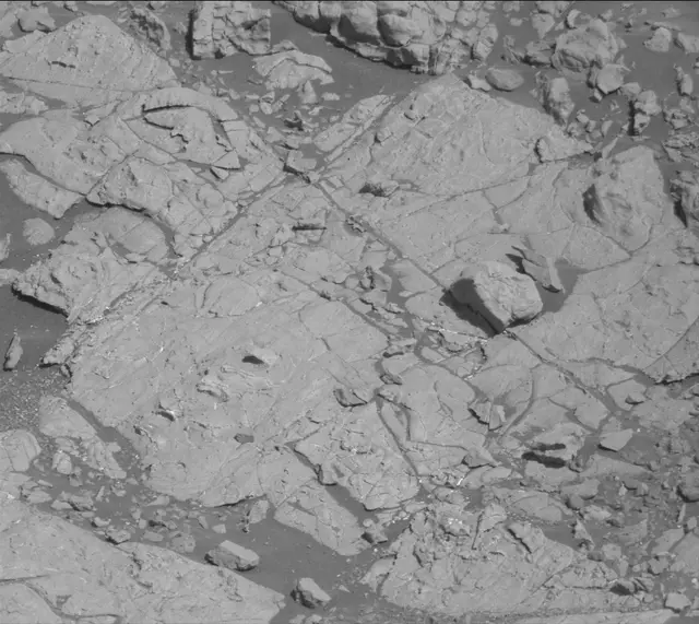 Sol 1911: Mast Camera (Mastcam)