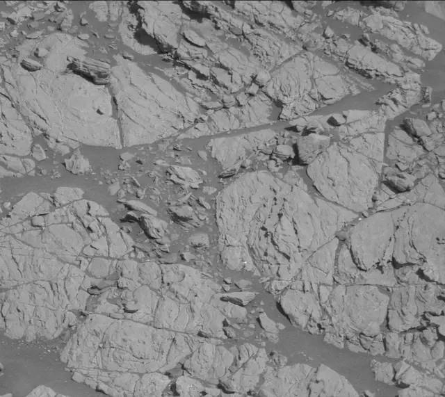 Sol 1911: Mast Camera (Mastcam)