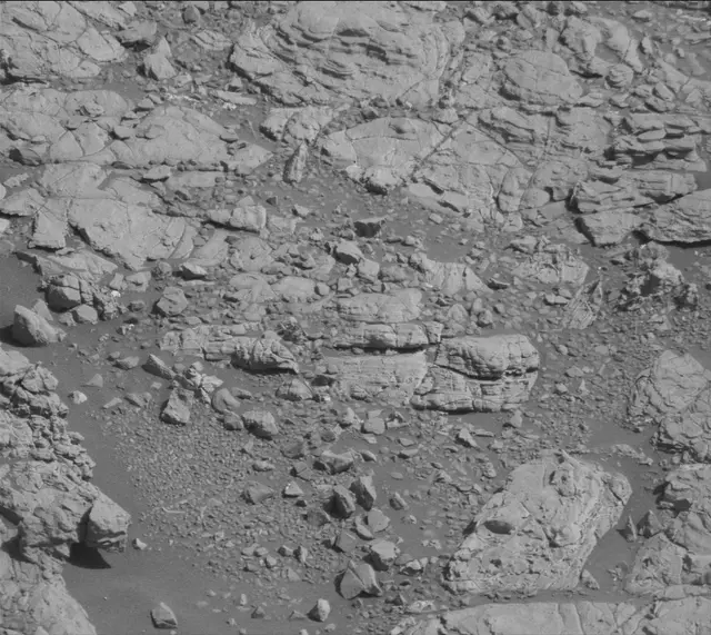 Sol 1911: Mast Camera (Mastcam)