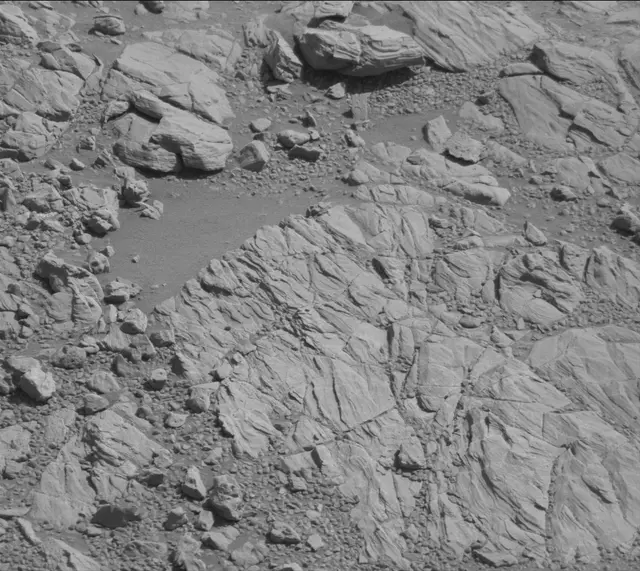 Sol 1911: Mast Camera (Mastcam)