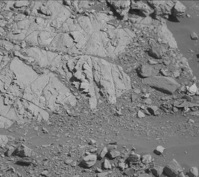 Sol 1911: Mast Camera (Mastcam)