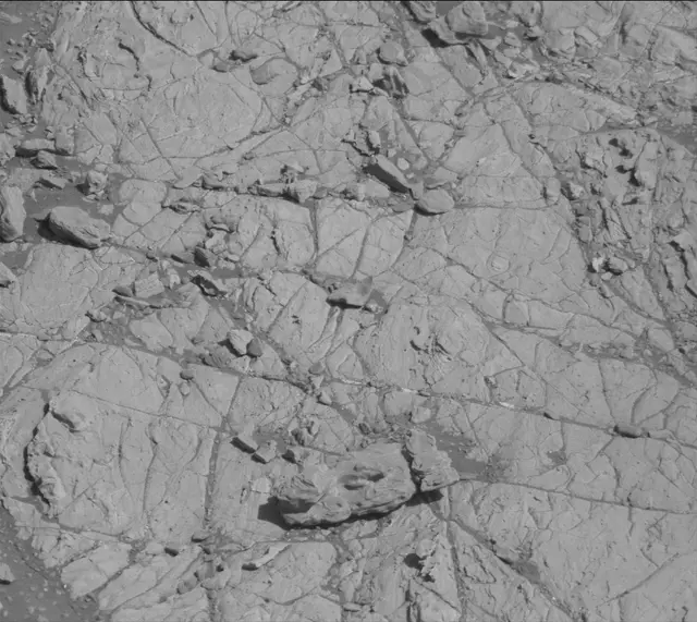Sol 1911: Mast Camera (Mastcam)