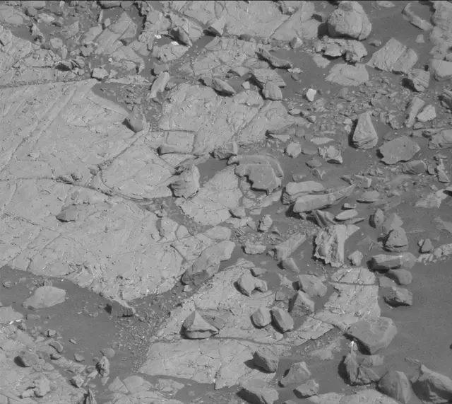 Sol 1911: Mast Camera (Mastcam)