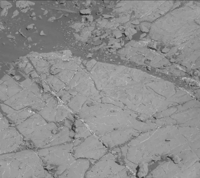 Sol 1911: Mast Camera (Mastcam)