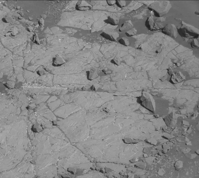Sol 1911: Mast Camera (Mastcam)