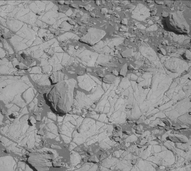 Sol 1911: Mast Camera (Mastcam)
