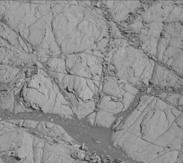Sol 1911: Mast Camera (Mastcam)