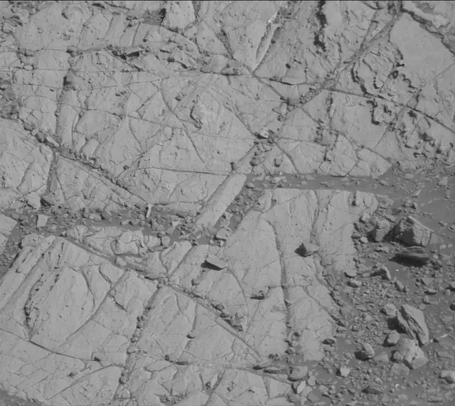 Sol 1911: Mast Camera (Mastcam)