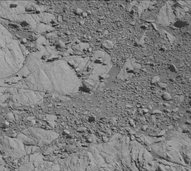 Sol 1911: Mast Camera (Mastcam)