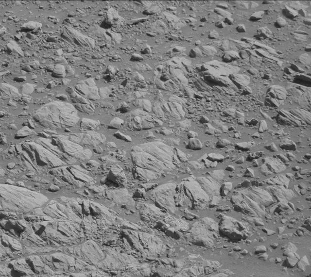 Sol 1911: Mast Camera (Mastcam)
