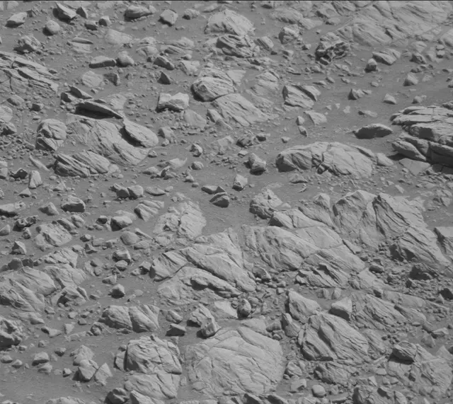 Sol 1911: Mast Camera (Mastcam)