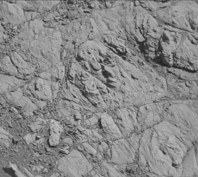 Sol 1911: Mast Camera (Mastcam)