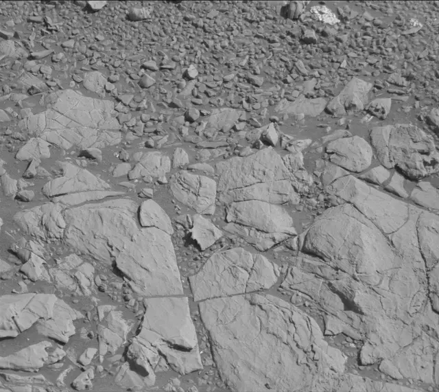 Sol 1911: Mast Camera (Mastcam)