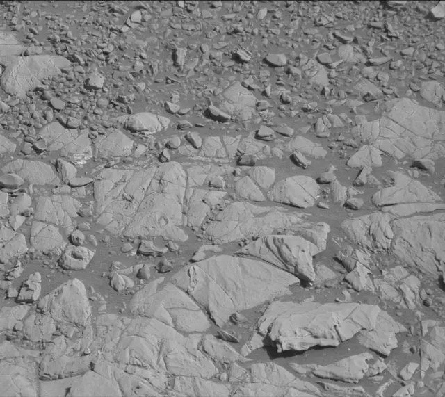 Sol 1911: Mast Camera (Mastcam)