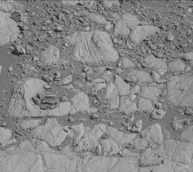Sol 1911: Mast Camera (Mastcam)