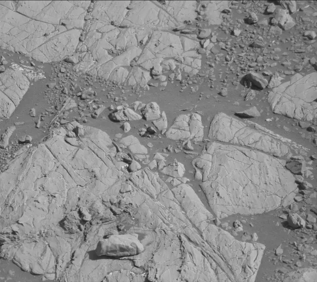 Sol 1911: Mast Camera (Mastcam)