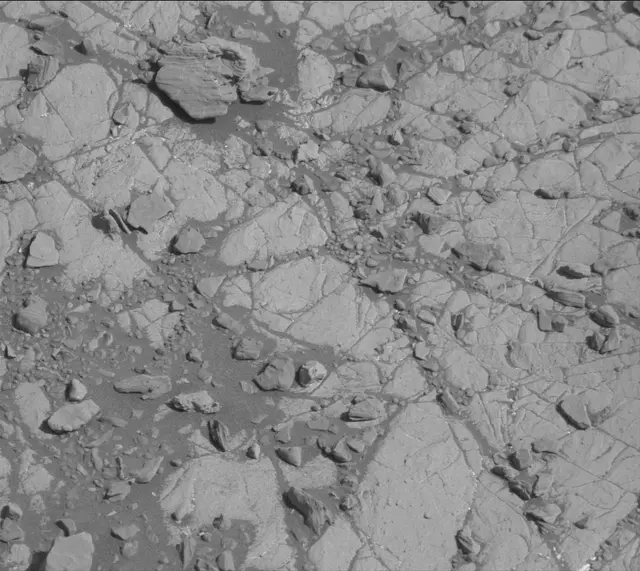 Sol 1911: Mast Camera (Mastcam)