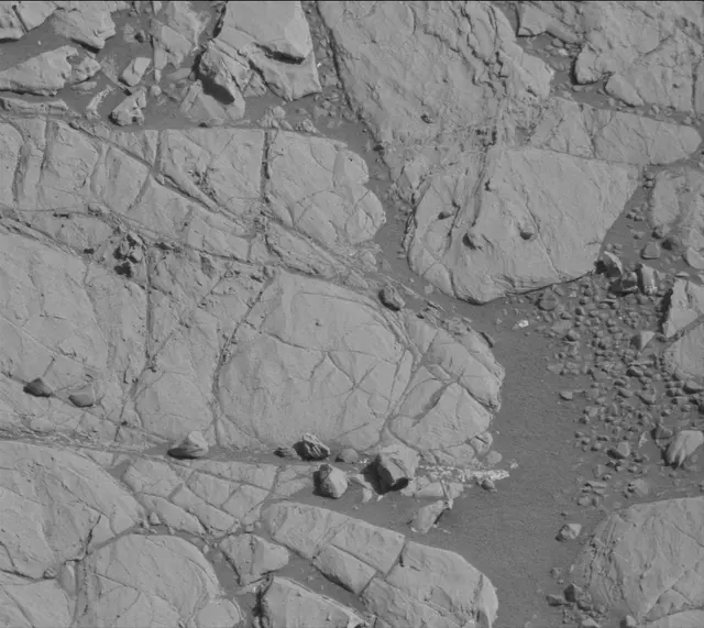 Sol 1911: Mast Camera (Mastcam)