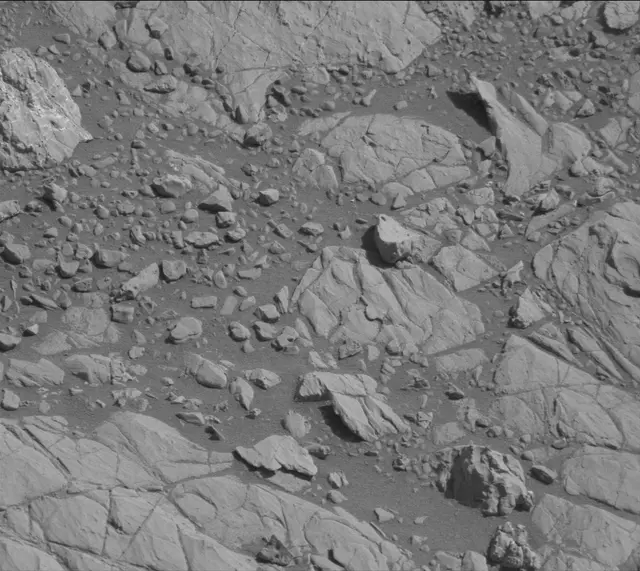 Sol 1911: Mast Camera (Mastcam)