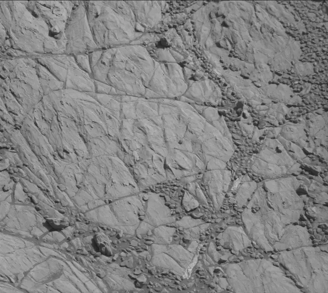 Sol 1911: Mast Camera (Mastcam)