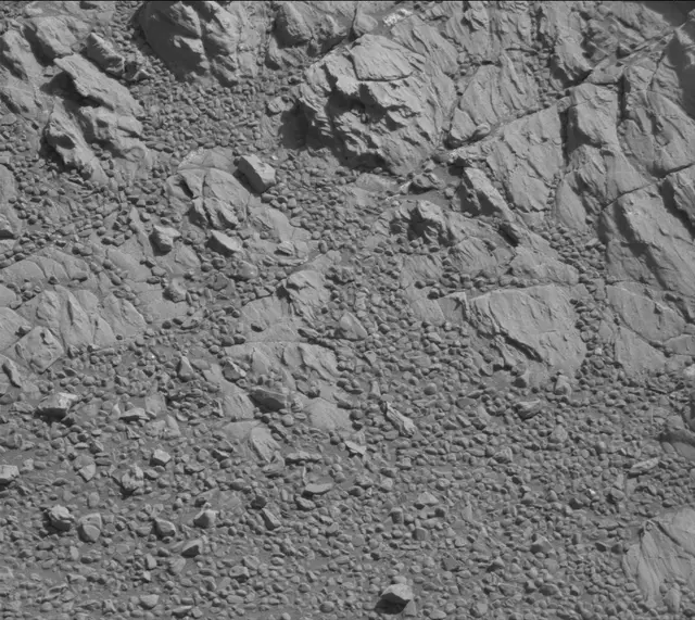 Sol 1911: Mast Camera (Mastcam)