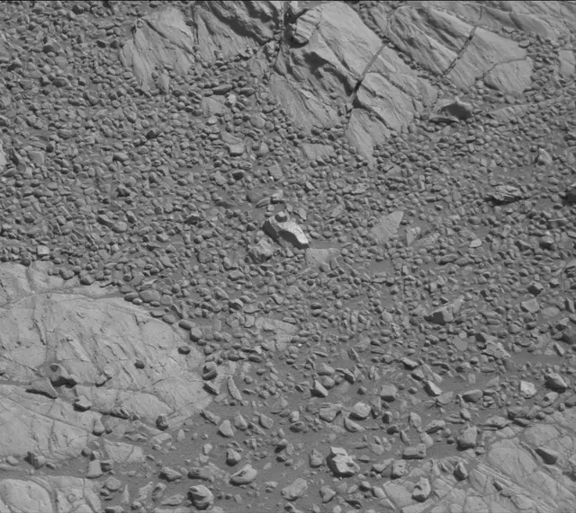 Sol 1911: Mast Camera (Mastcam)