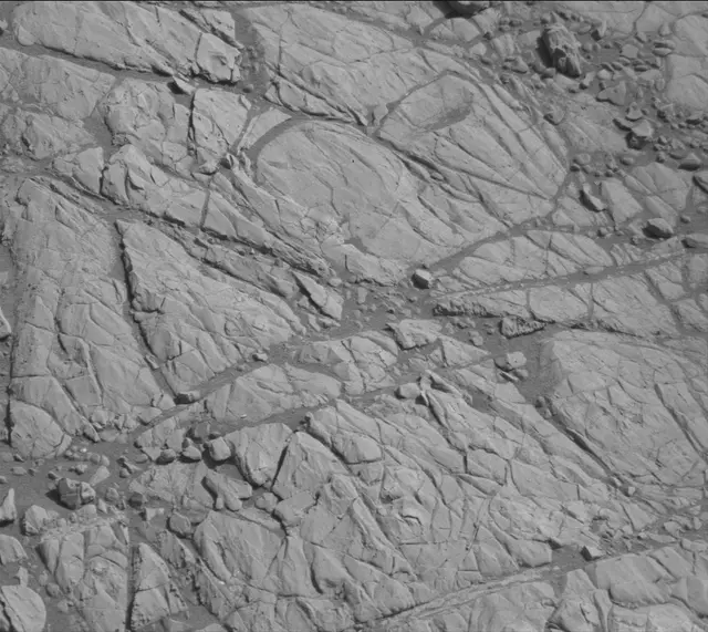 Sol 1911: Mast Camera (Mastcam)