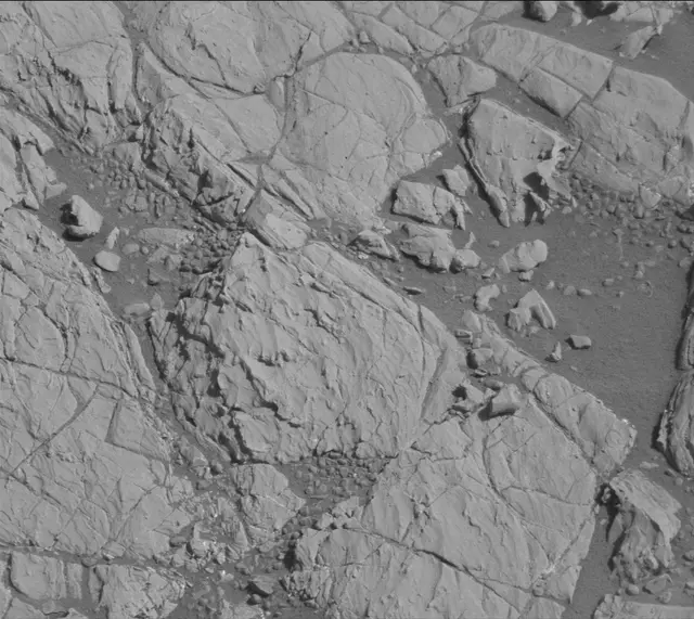 Sol 1911: Mast Camera (Mastcam)