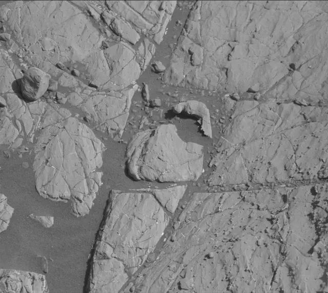 Sol 1911: Mast Camera (Mastcam)