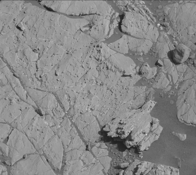 Sol 1911: Mast Camera (Mastcam)