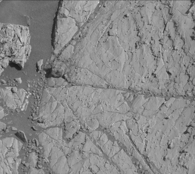 Sol 1911: Mast Camera (Mastcam)
